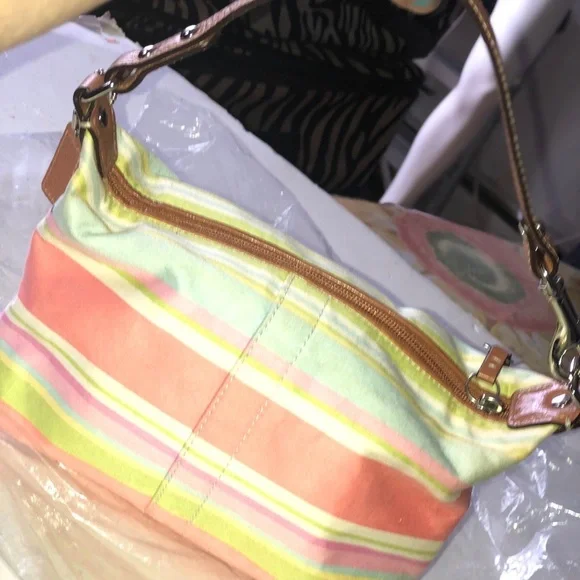 Coach watercolor purse - Picture 5 of 10